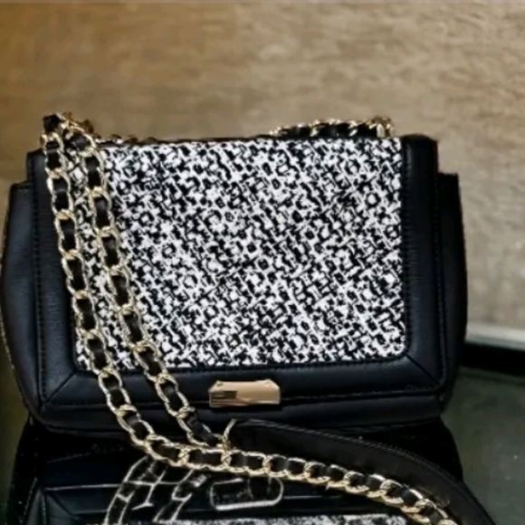 Talbots Handbags - Talbots Glamorous TEXTURED TWEED MEDIUM Crossbody BAG WITH GOLD CHAIN STRAP